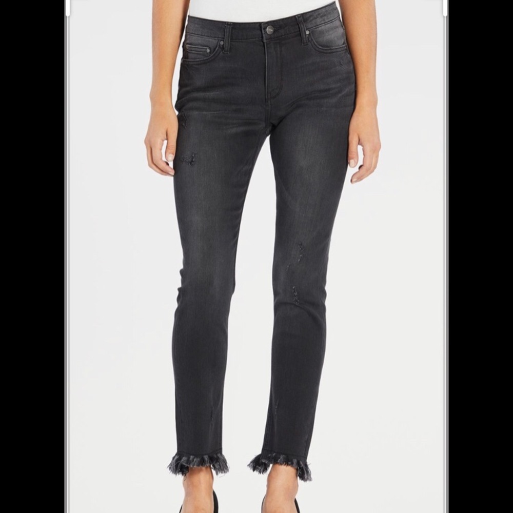 EVIDNT WASHED BLACK STRETCH SKINNY JEANS W RAW HEM